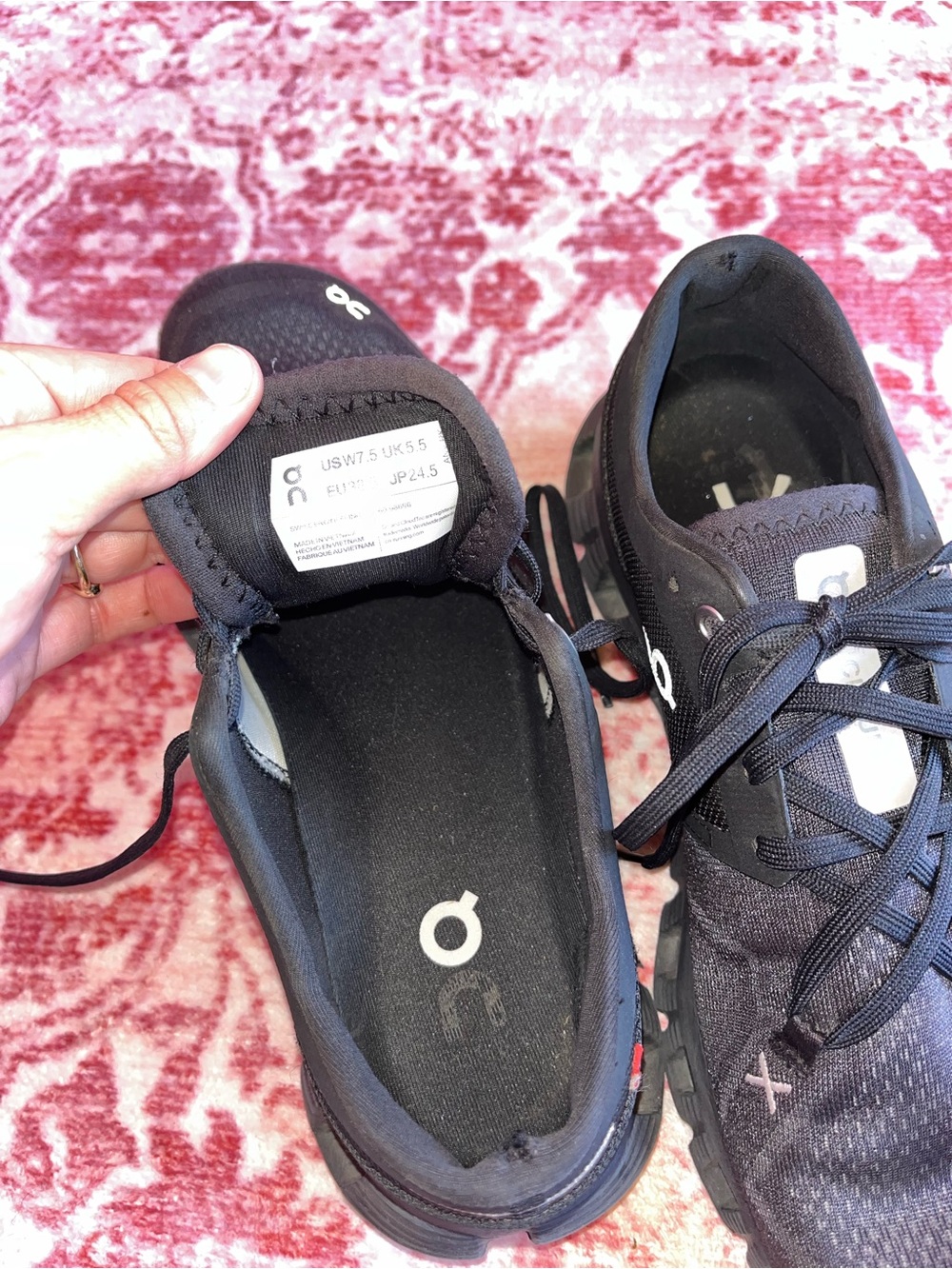 On Cloud Athletic Shoes for Women in Black - Picture 8 of 9